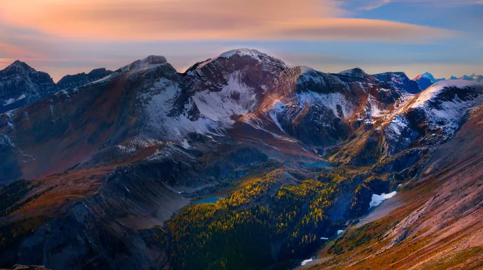 Mountain Range Sunset With Snowy Peaks wallpapers