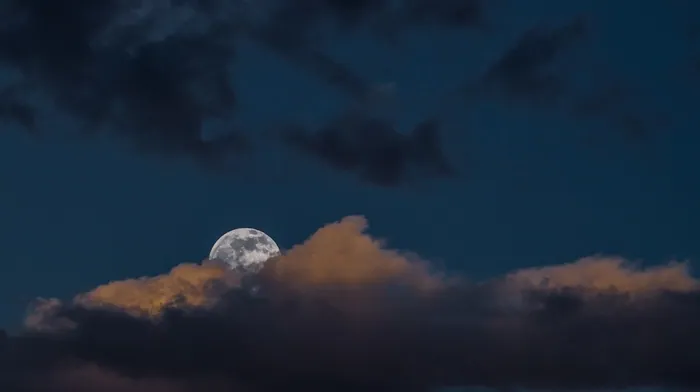 moon, clouds wallpapers