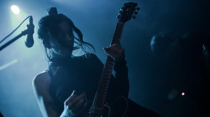 singer, chelsea wolfe, guitar wallpapers
