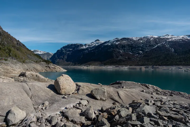 Lake Surrounded By Mountains And Rocks — original wallpaper