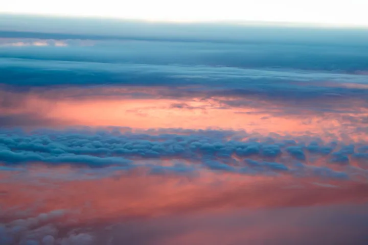 Sunset Sky With Fluffy Clouds And Warm Light — original wallpaper