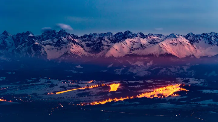 Tatra Mountains Sunset Over Snowy Peaks — original wallpaper