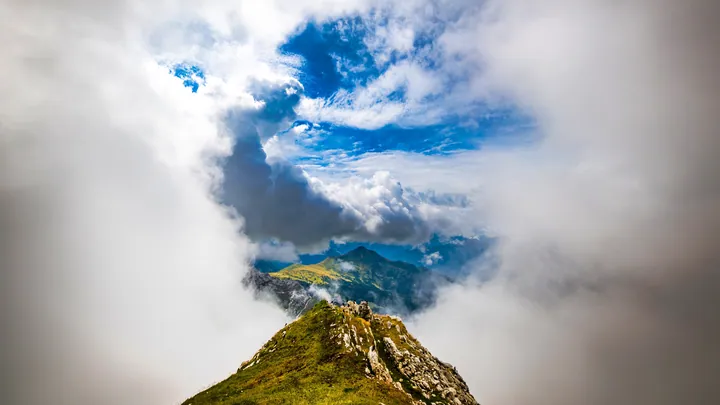 Monte Pora Mountain Peak Clouds — original wallpaper