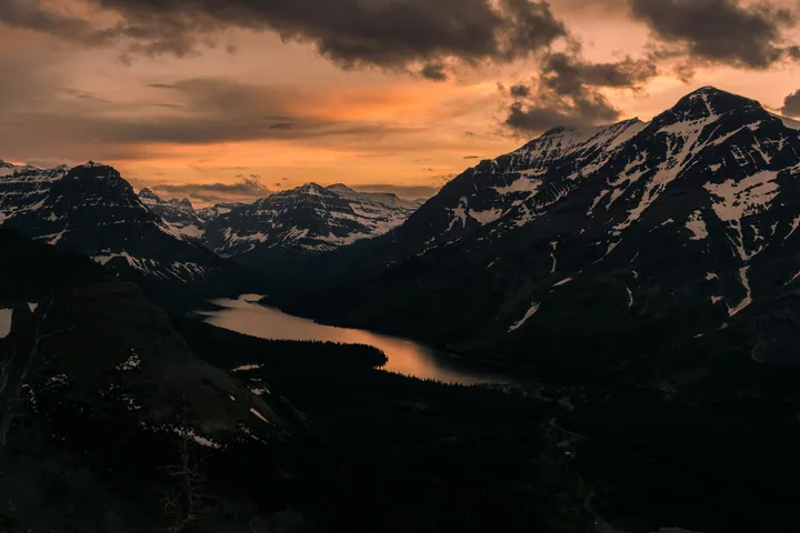 Mountain Sunset Over Lake With Clouds wallpapers