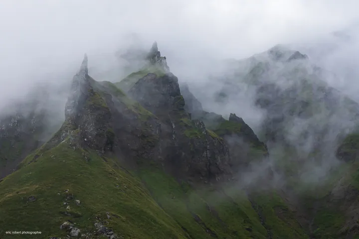 Mountain Range Shrouded In Fog wallpapers